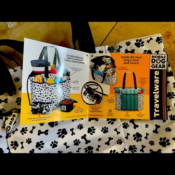 Dogssentials Tote with Food Carrier & Clear Zip Wristlet - Picture 7 of 8